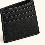 Stitching and leather texture of the black ALTAIR cardholder